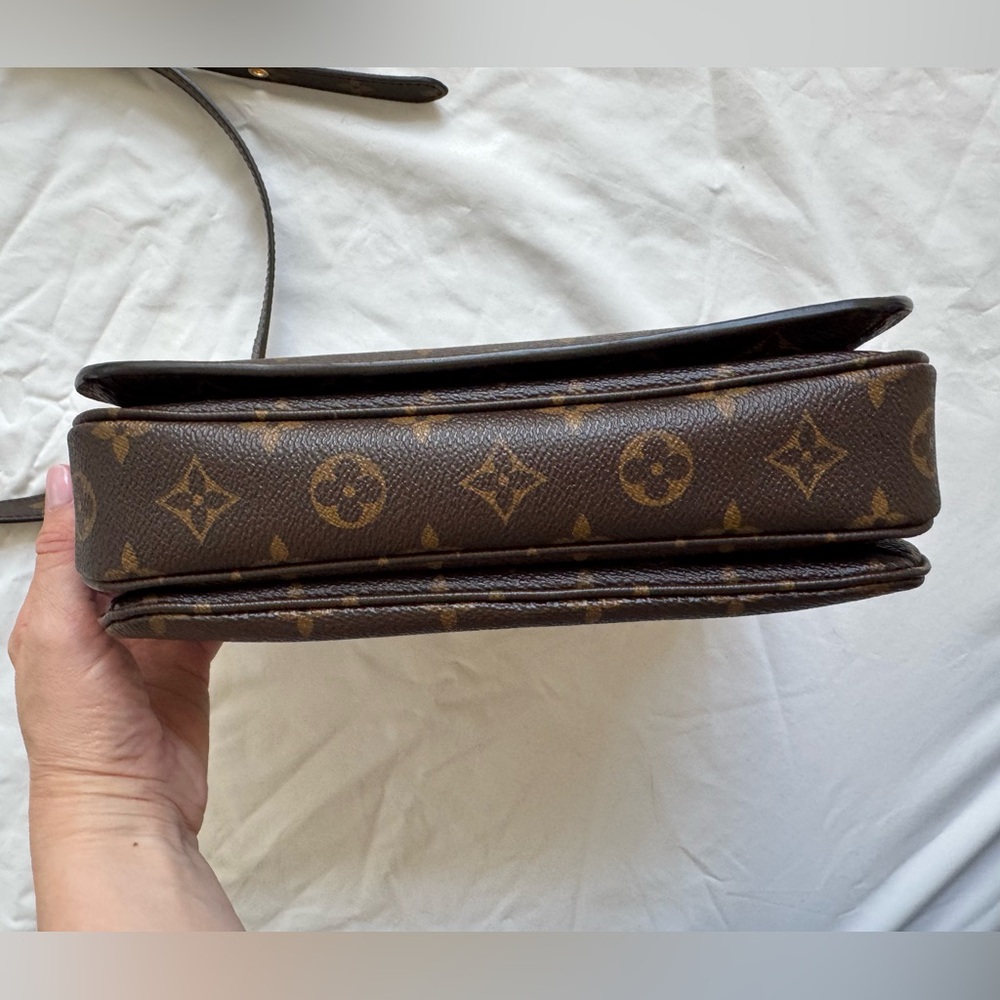 Louis Vuitton Pochette Métis - Picture 9 of 16